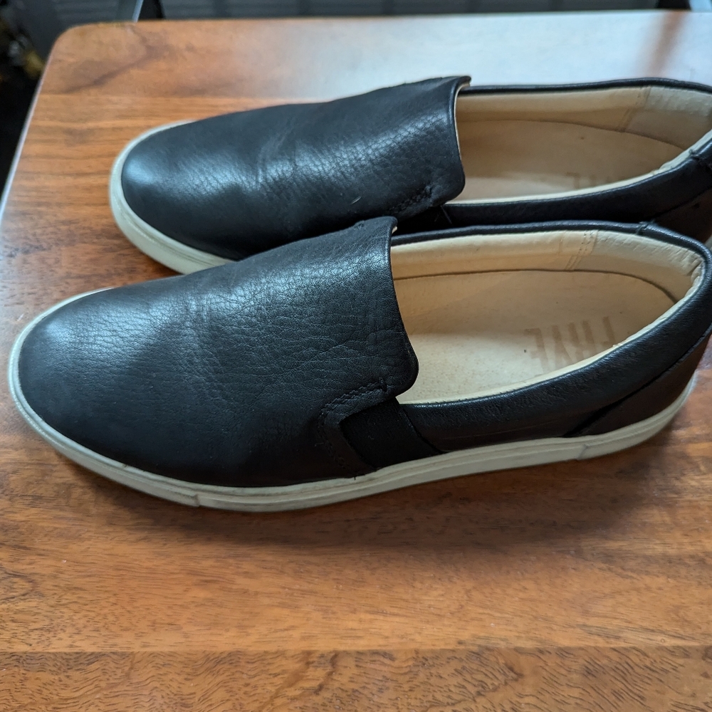 Frye flats